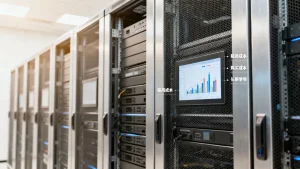 金融企业服务器租用与购买成本哪个更划算？长期使用租用还是购买更省钱的估算方法