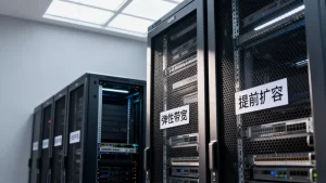 临时峰值靠弹性带宽还是提前扩容？，云资源成本优化怎么做？